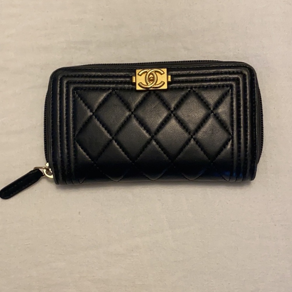 Chanel wallet